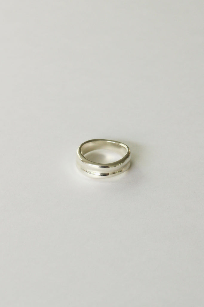 Small wave ring