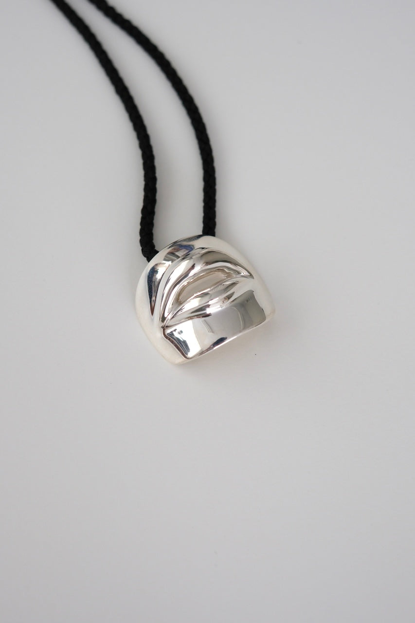 Koe necklace