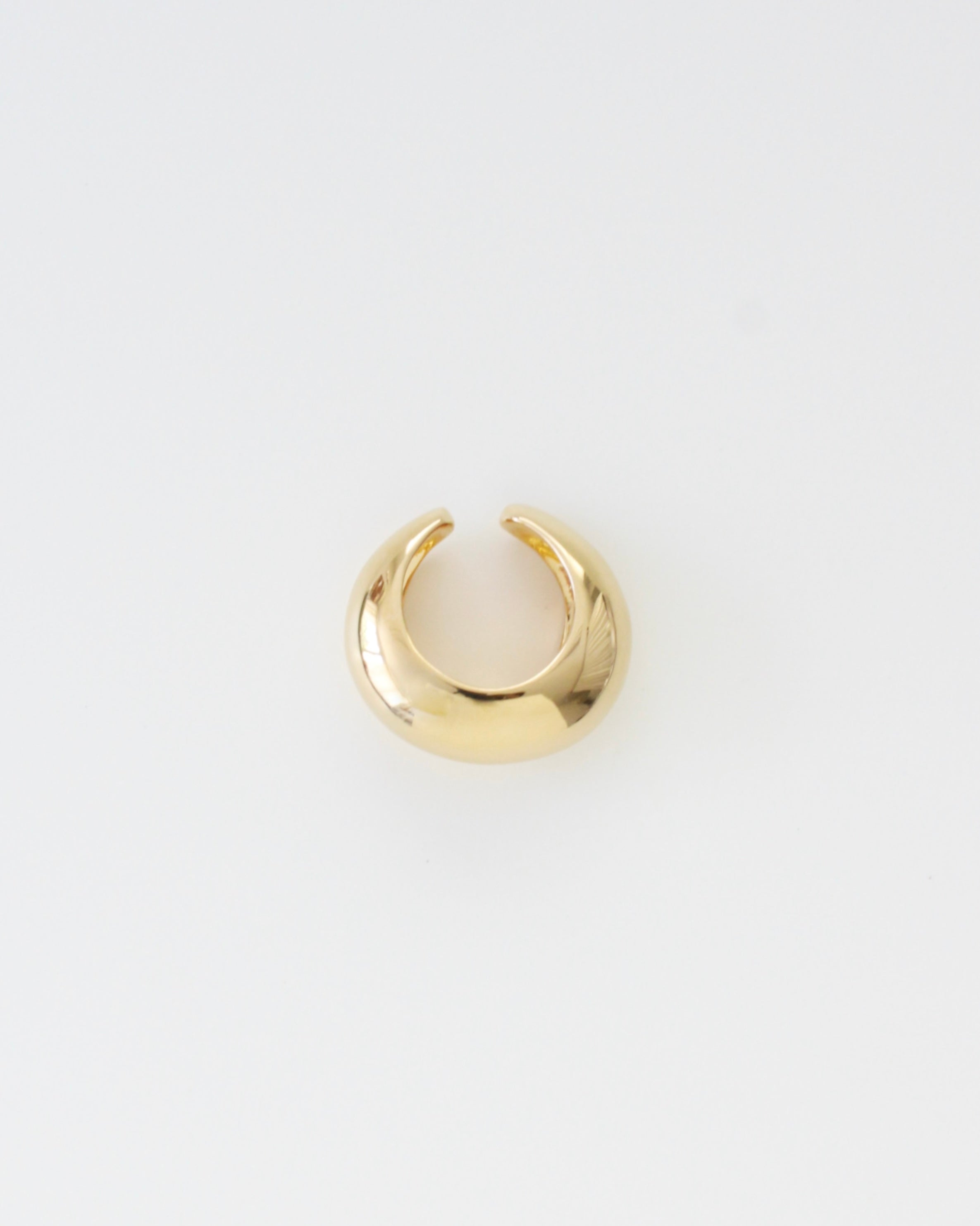 Nami ear cuff in gold