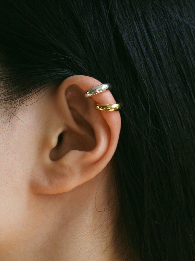 Juno ear cuff in gold