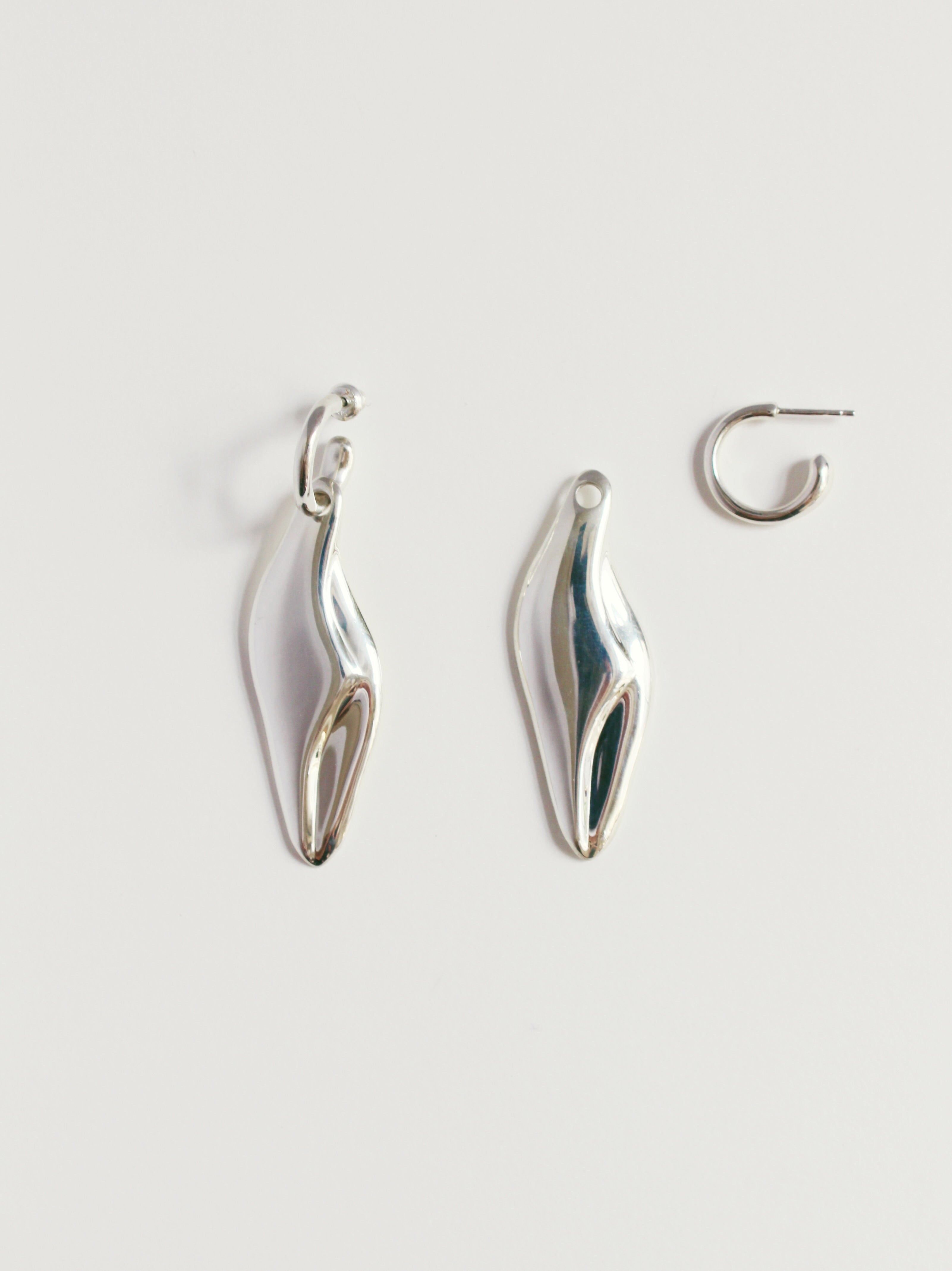 Lily earrings